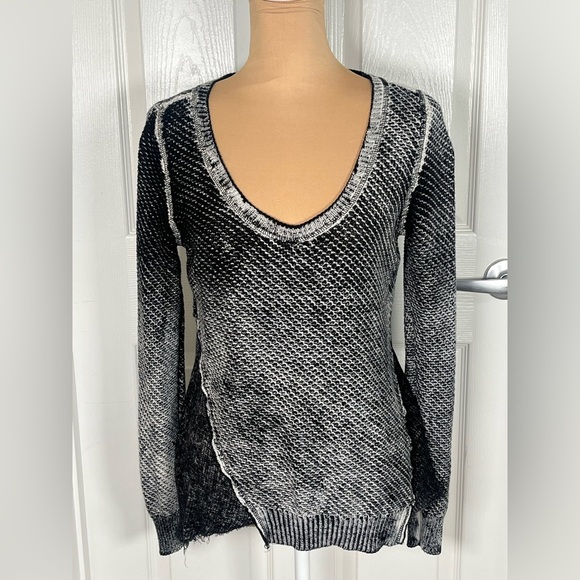 Free People Monochrome Ombre V-Neck Knit Top Medium - Picture 5 of 8